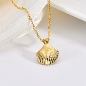 VLS Shell Shape Stainless Steel Necklaces in Gold/Silver