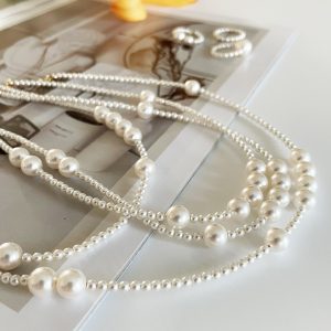 pearl necklace