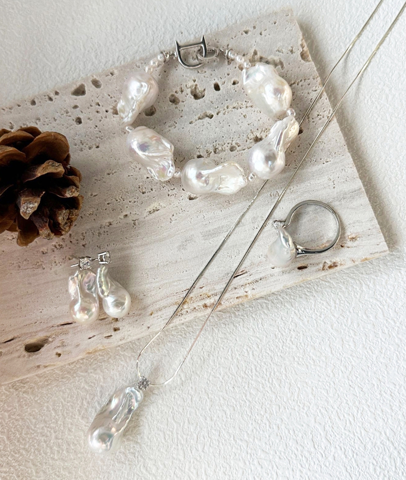 Baroque Pearl Necklace