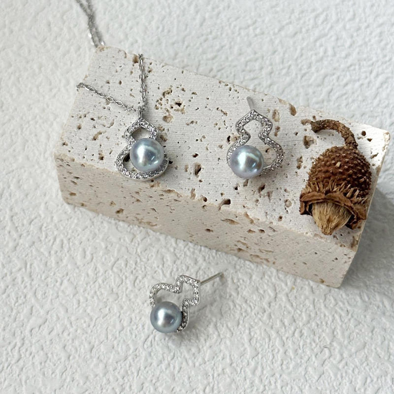 Akoya pearl jewelry set