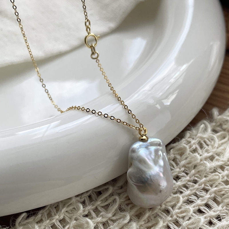 baroque pearl 14K gold necklace