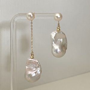 baroque pearl earring