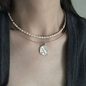 pearl bead necklace