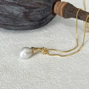 pearl 18k necklace