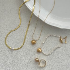 gold snake pearl necklace