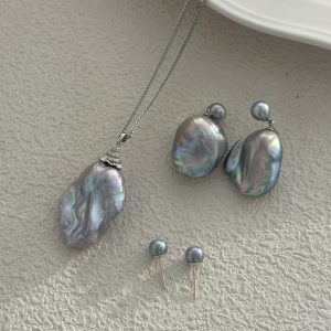 gray pearl necklace