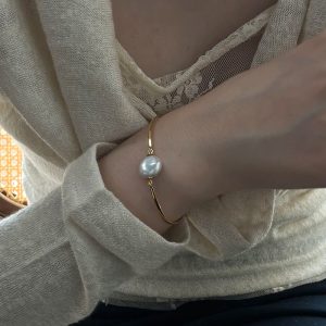 18k gold pearl bracelet