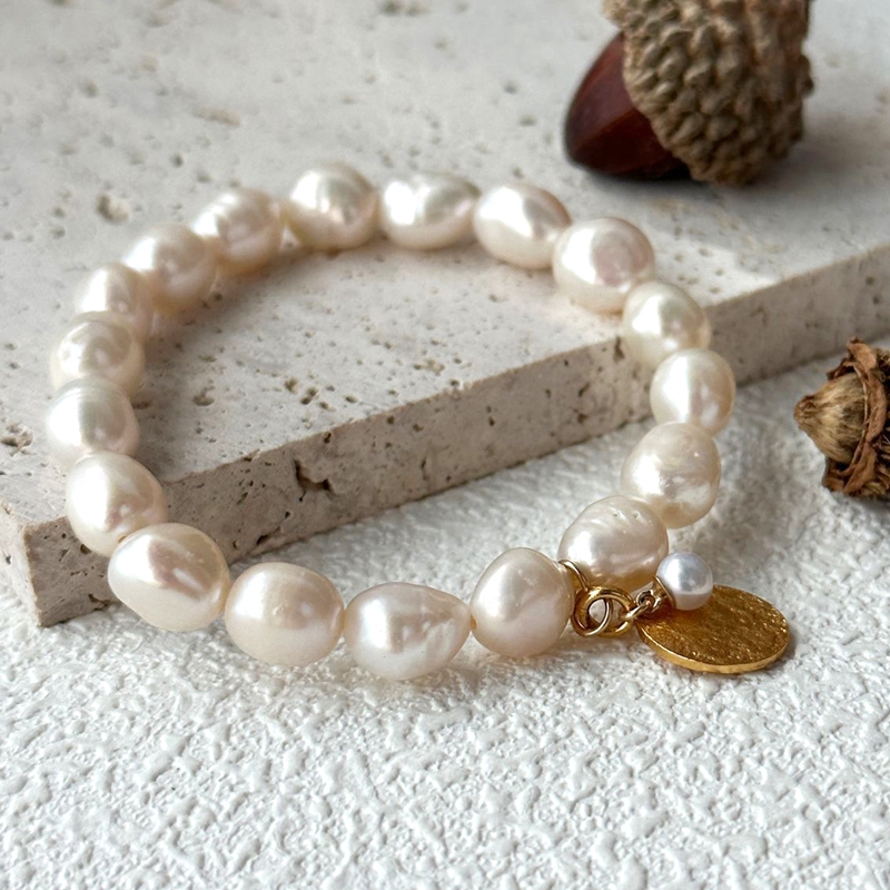 pearl beaded bracelet