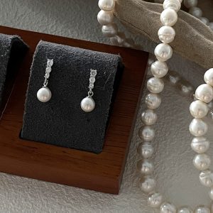 sterling silver stud earring